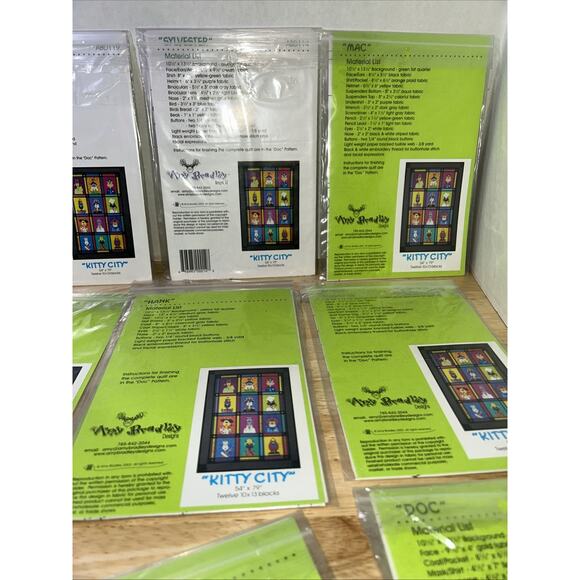 Kitty City 12 quilt patterns + finishing instructions 54" x 79" New Amy Bradley - Picture 10 of 11